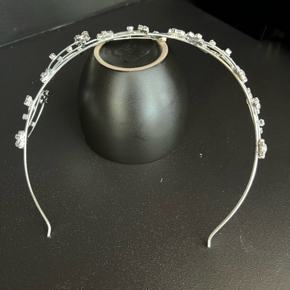 Silver Flower Tiara - Picture 4 of 6